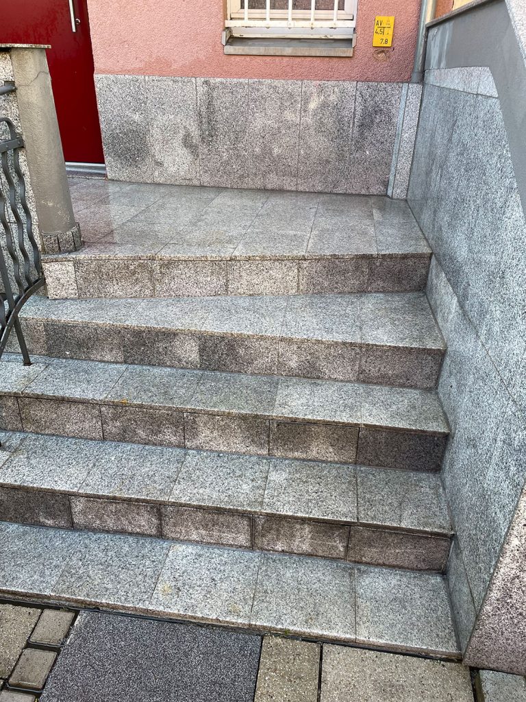 Außen-Treppen-reinigen